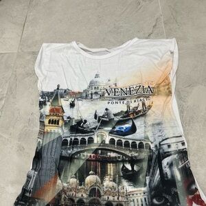 Venezia Women's White Graphic Top